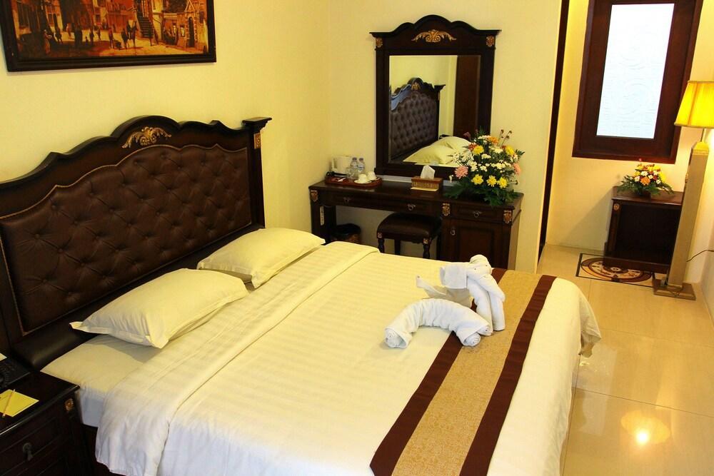 The Grand Palace Hotel Malang Luaran gambar