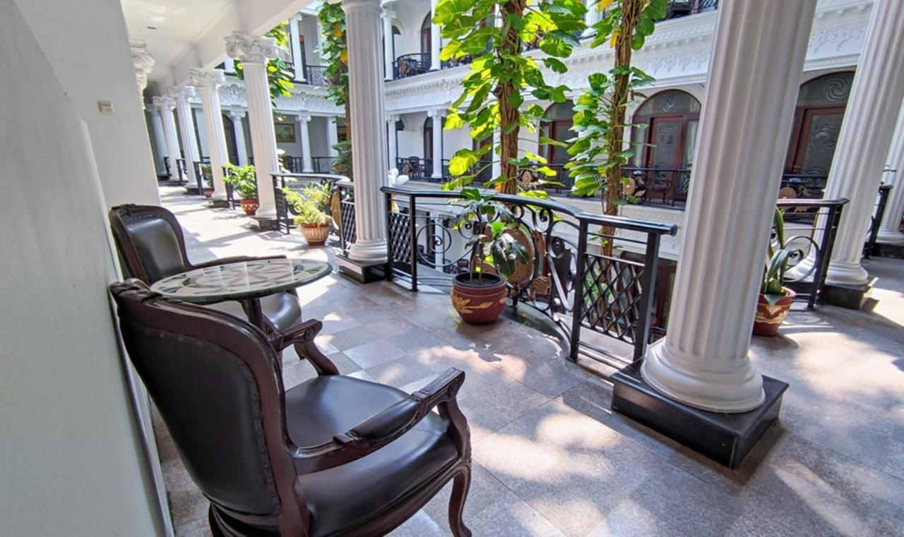 The Grand Palace Hotel Malang Luaran gambar