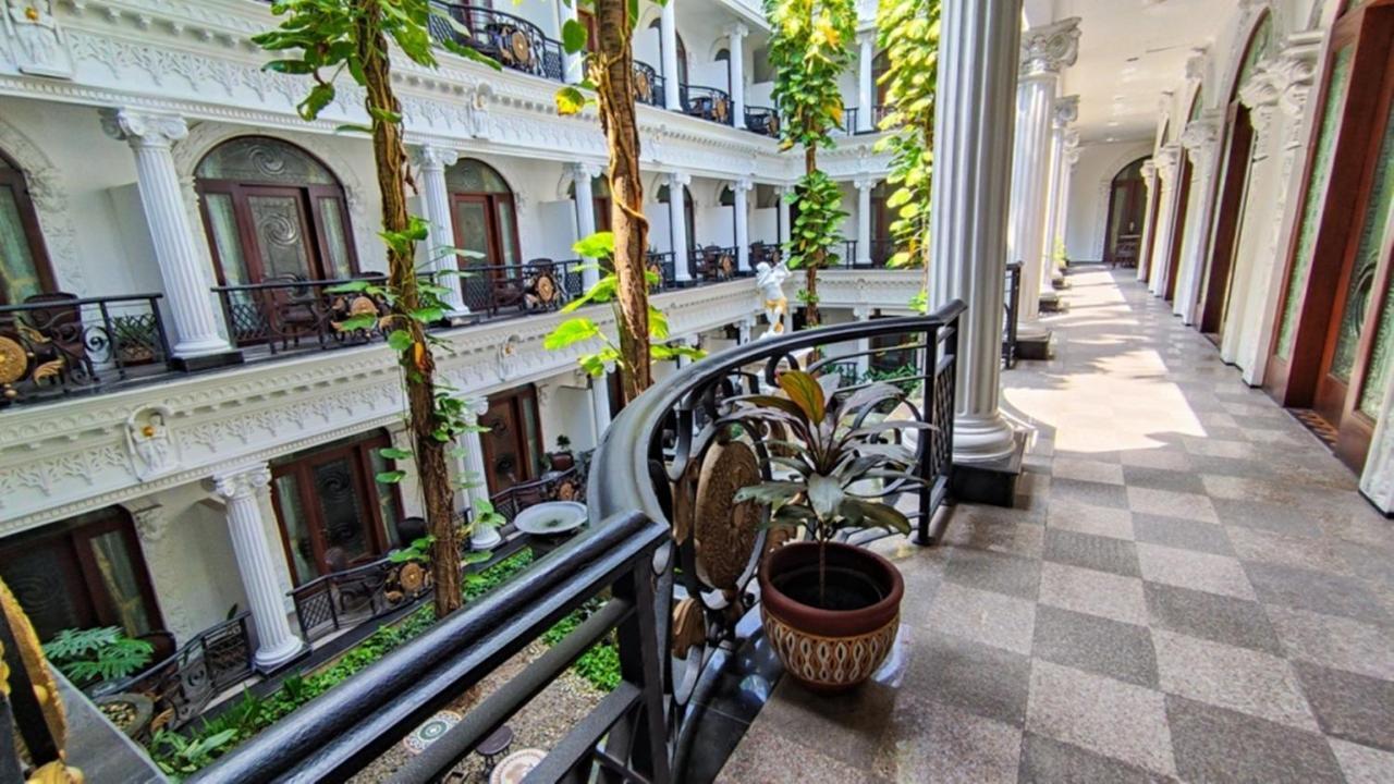 The Grand Palace Hotel Malang Luaran gambar