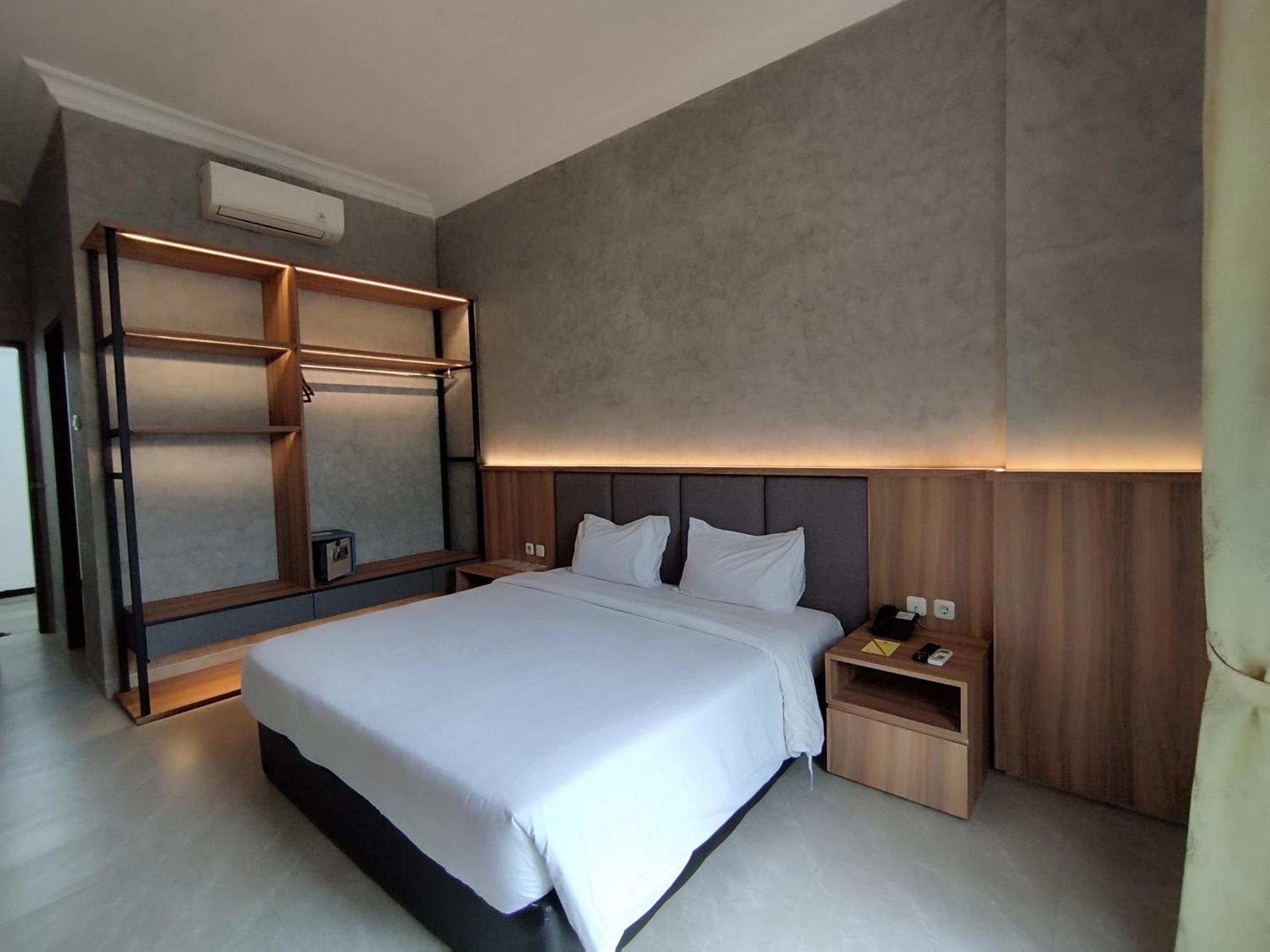 The Grand Palace Hotel Malang Luaran gambar