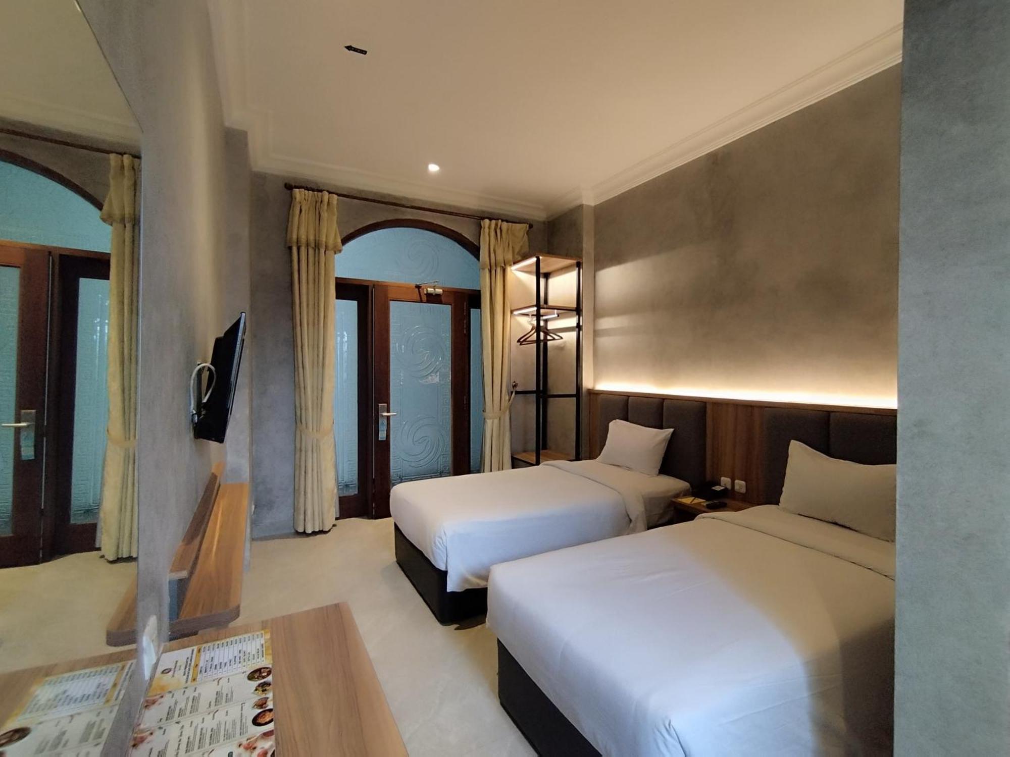 The Grand Palace Hotel Malang Luaran gambar