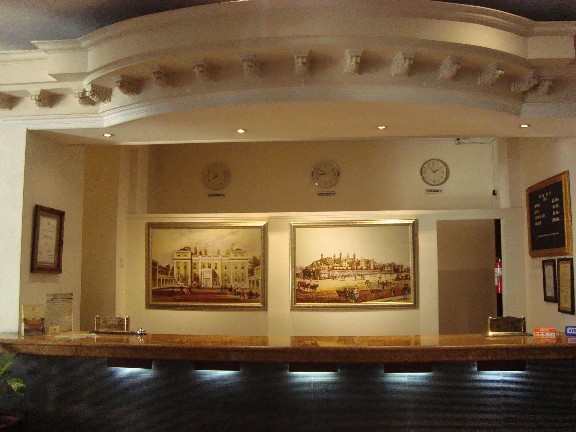 The Grand Palace Hotel Malang Luaran gambar