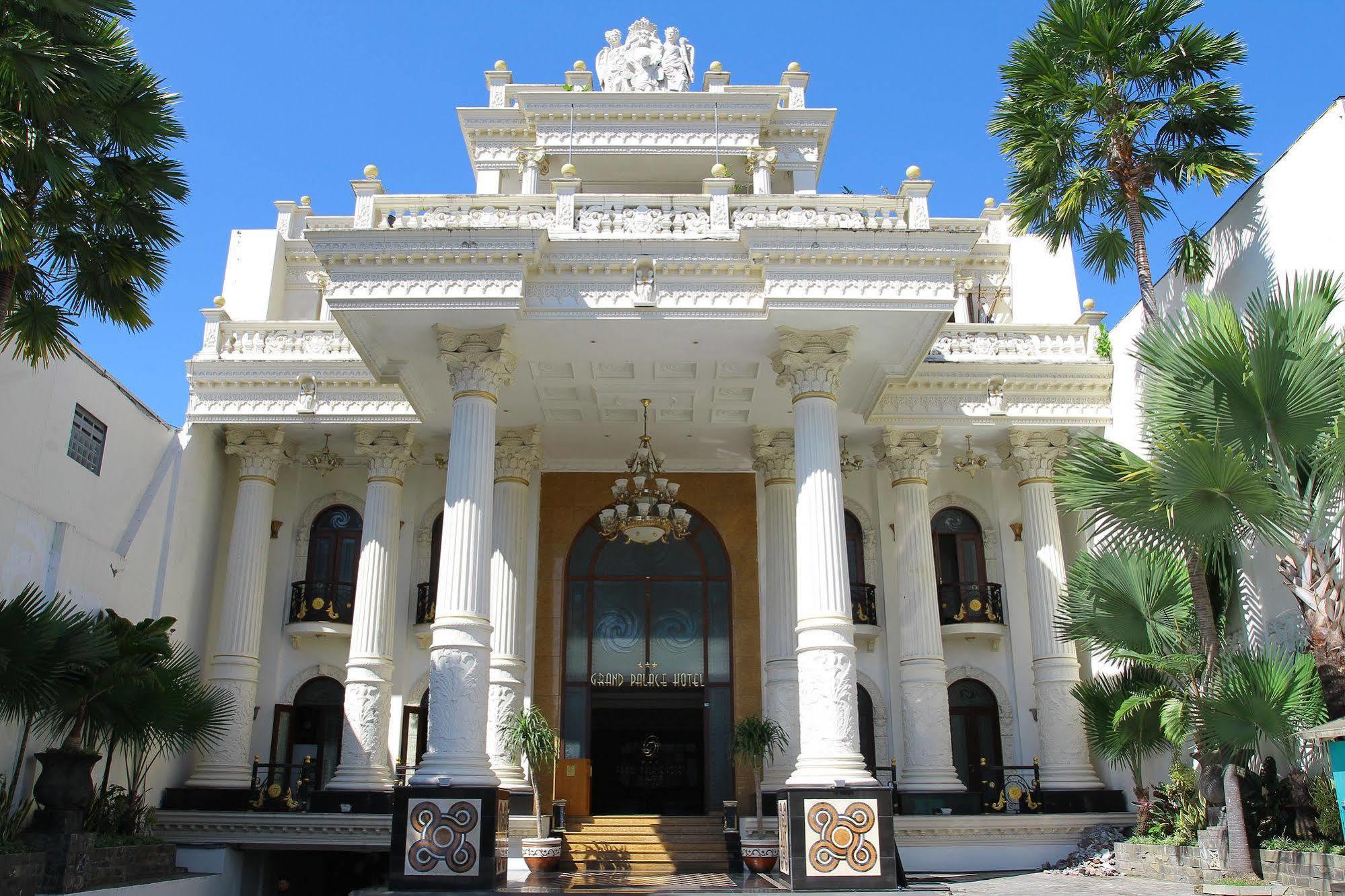 The Grand Palace Hotel Malang Luaran gambar